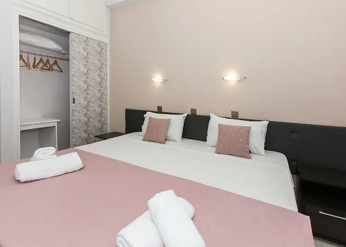 Electra Hotel 2*